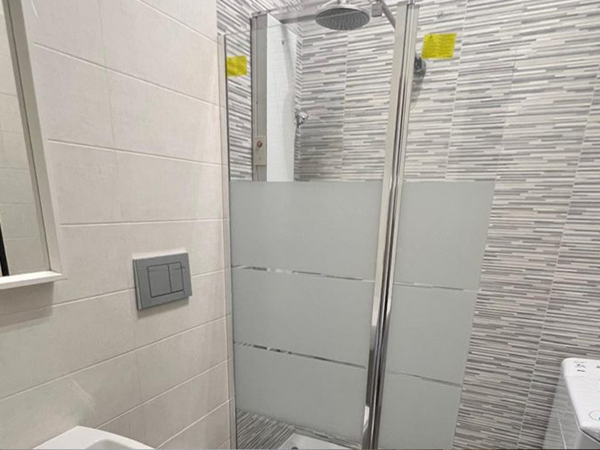 Da vasca a doccia: bagno rifatto a Cernusco sul Naviglio