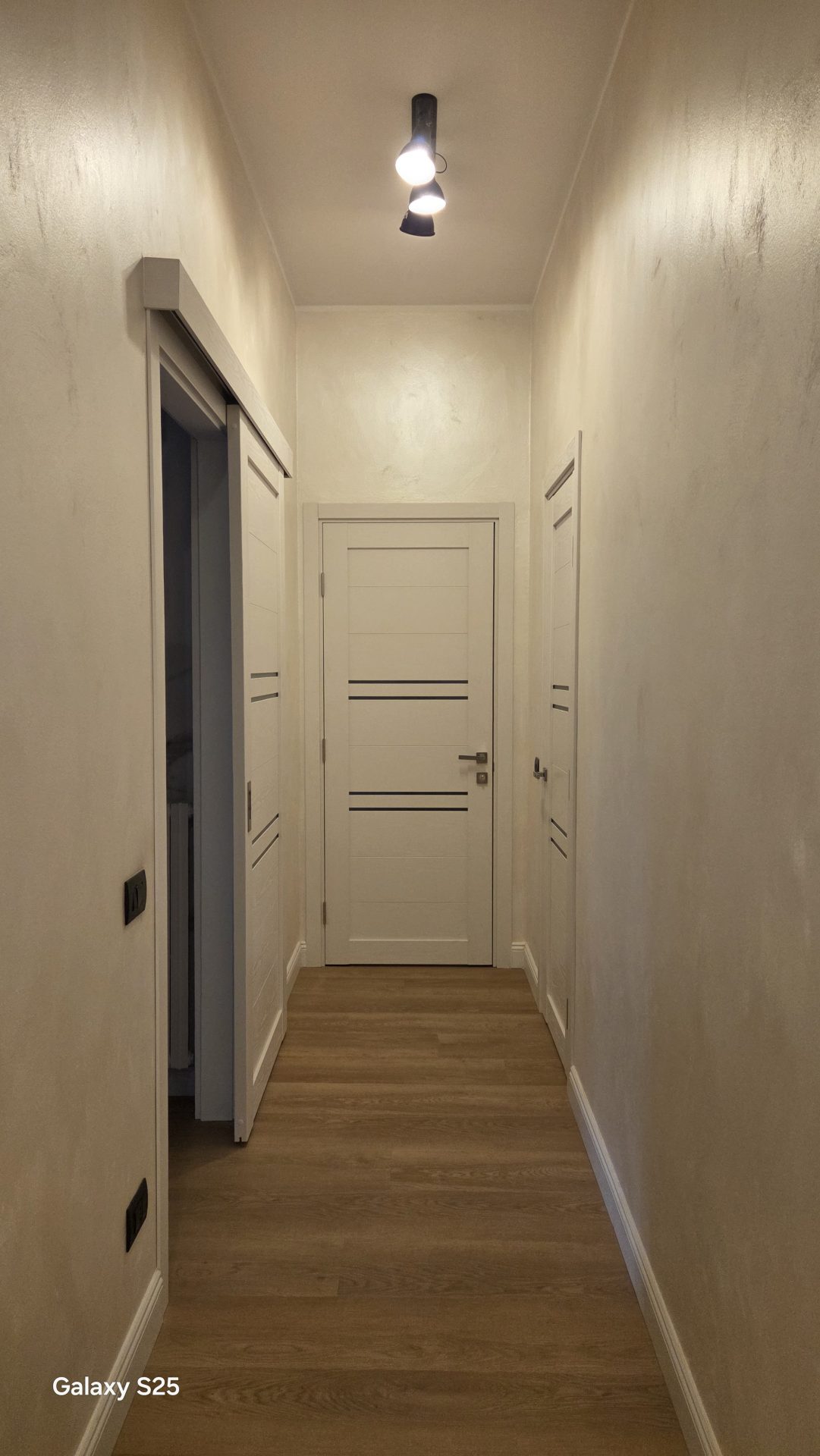 Sostituzione 11 porte interne 120mq